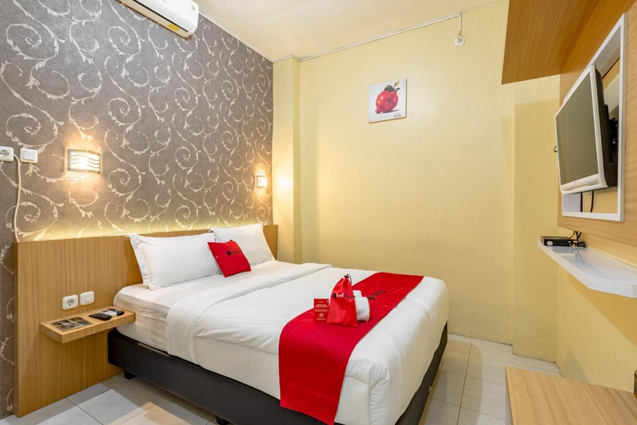 Reddoorz Near Dino Park Malang Exterior foto